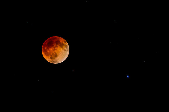 Red Moon and Spica